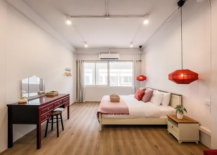 Holiday home Vintage Gallery Sukhumvit 3-bedroom Family House With Kids Playroom - 2 Min To Bts Bang Chak