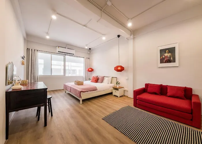 Holiday home Vintage Gallery Sukhumvit 3-bedroom Family House With Kids Playroom - 2 Min To Bts Bang Chak Bangkok