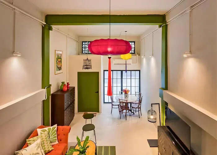 Vintage Gallery Sukhumvit 3-bedroom Family House With Kids Playroom - 2 Min To Bts Bang Chak Holiday home