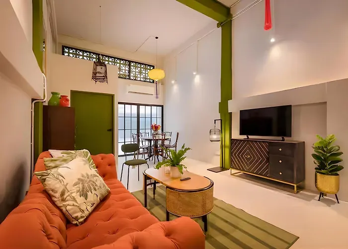 Vintage Gallery Sukhumvit 3-bedroom Family House With Kids Playroom - 2 Min To Bts Bang Chak Bangkok