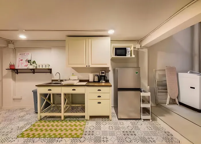 Vintage Gallery Sukhumvit 3-bedroom Family House With Kids Playroom - 2 Min To Bts Bang Chak * Bangkok